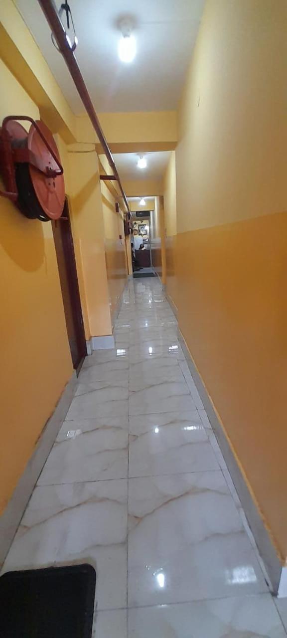 Narendra Niketan Hotel Calcutá Exterior foto